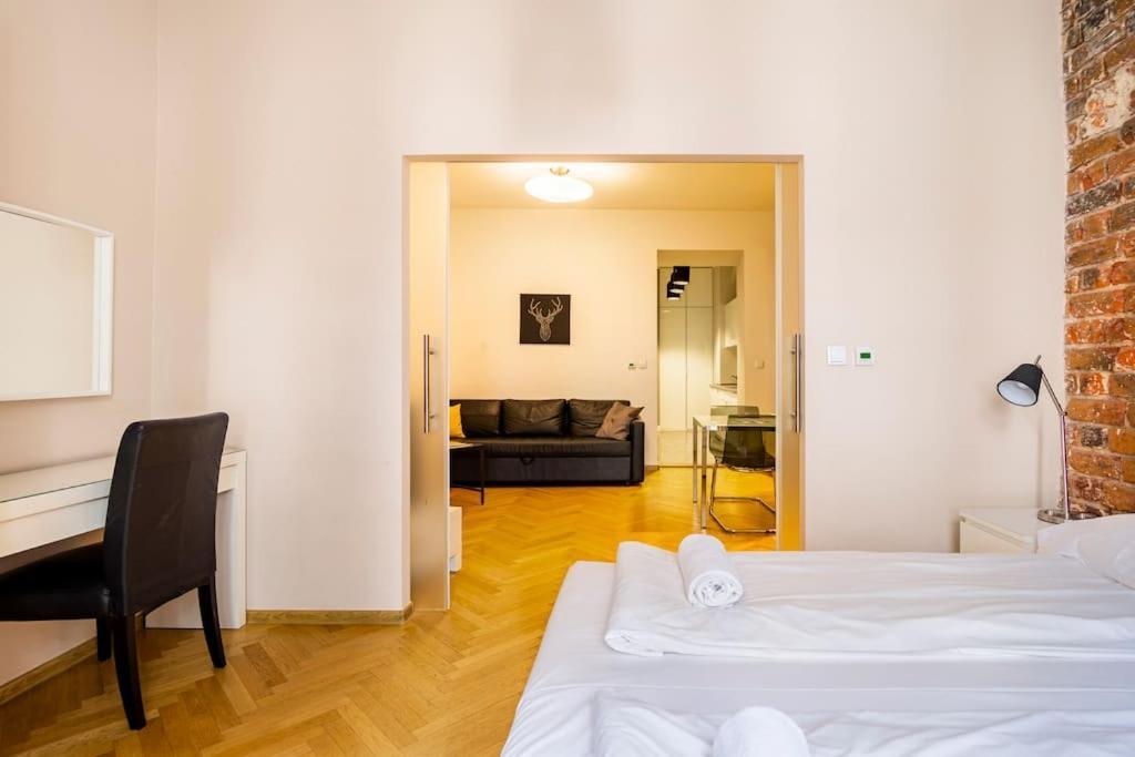 Floriańska Glamour Apartments Kraków Exteriör bild